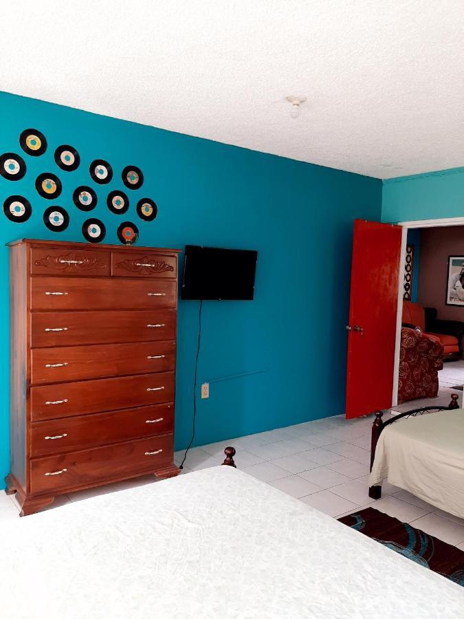 Dancehall Hostel Kingston Ngoại thất bức ảnh
