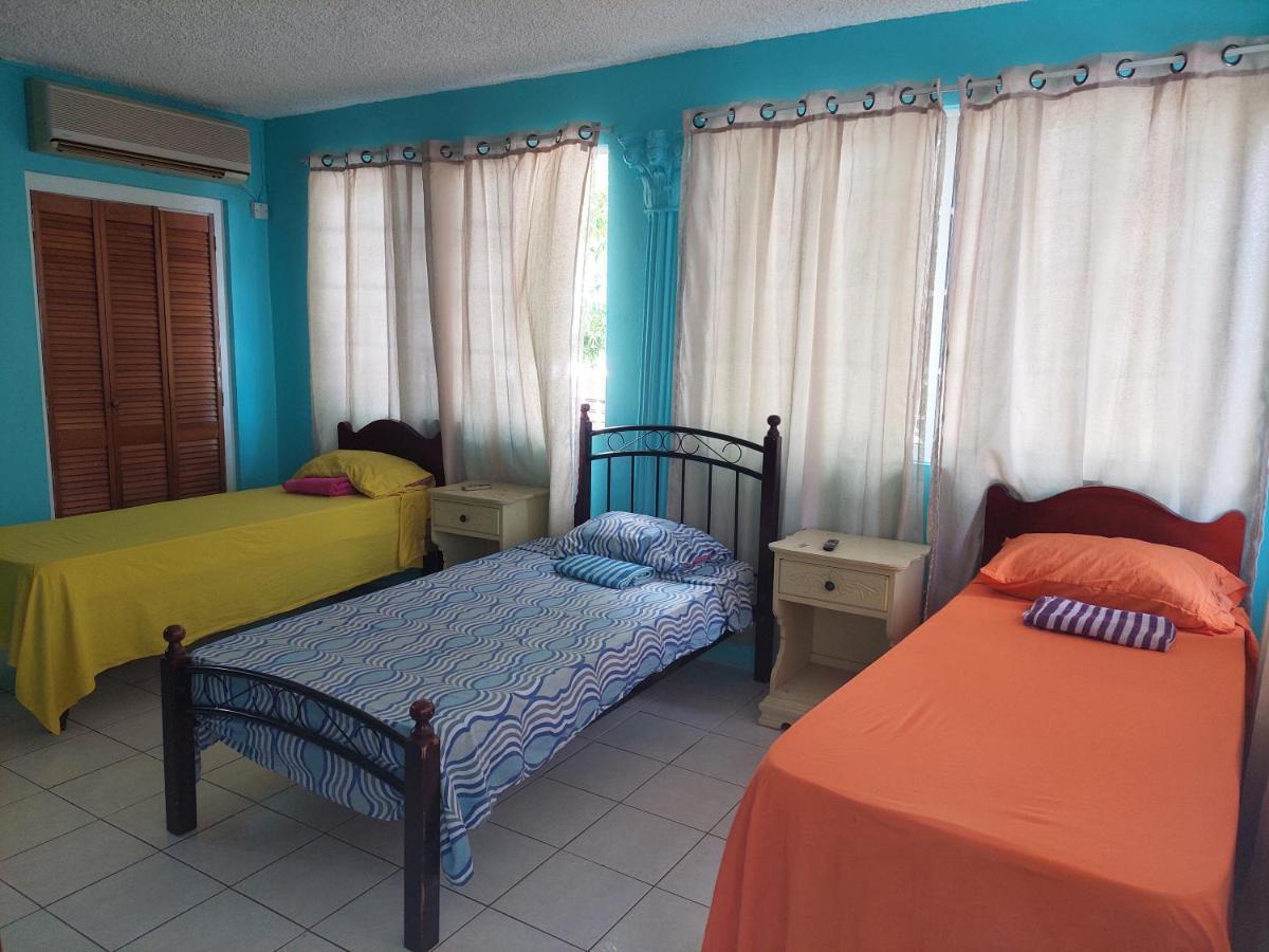 Dancehall Hostel Kingston Ngoại thất bức ảnh