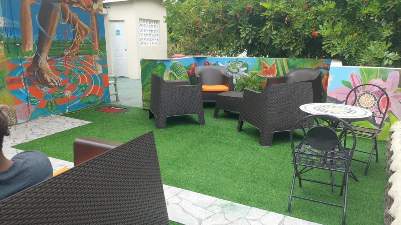 Dancehall Hostel Kingston Ngoại thất bức ảnh