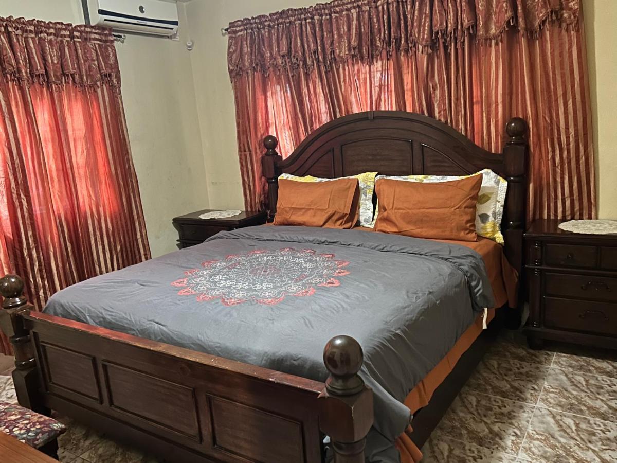 Dancehall Hostel Kingston Ngoại thất bức ảnh