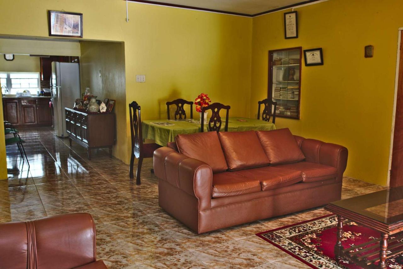 Dancehall Hostel Kingston Ngoại thất bức ảnh