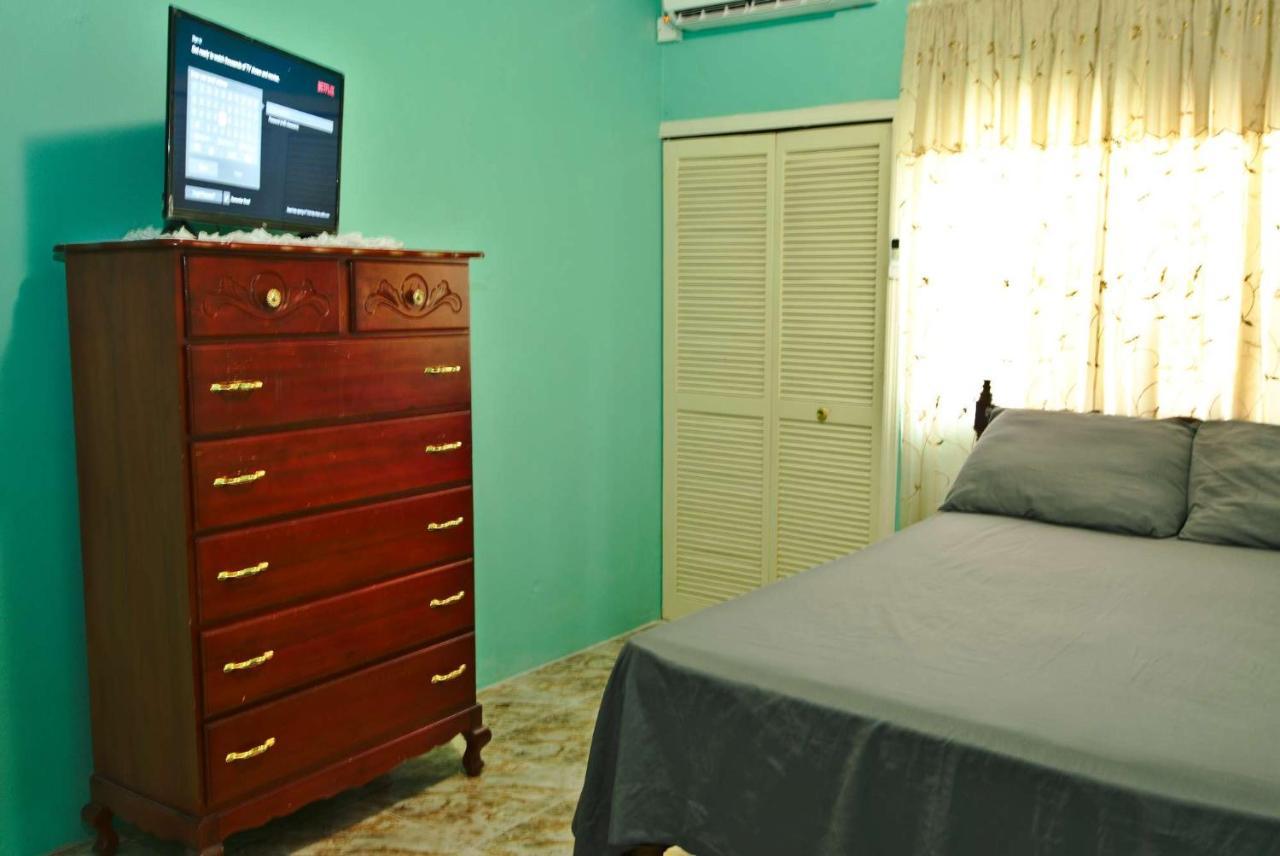 Dancehall Hostel Kingston Ngoại thất bức ảnh