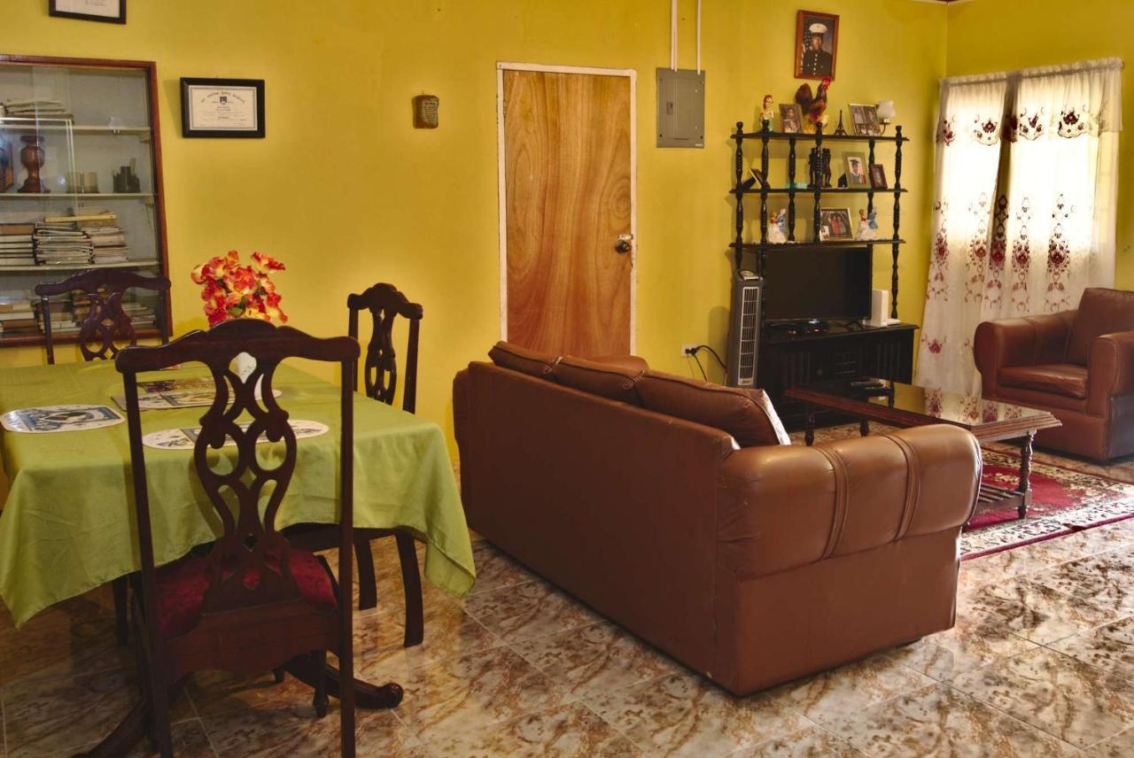 Dancehall Hostel Kingston Ngoại thất bức ảnh